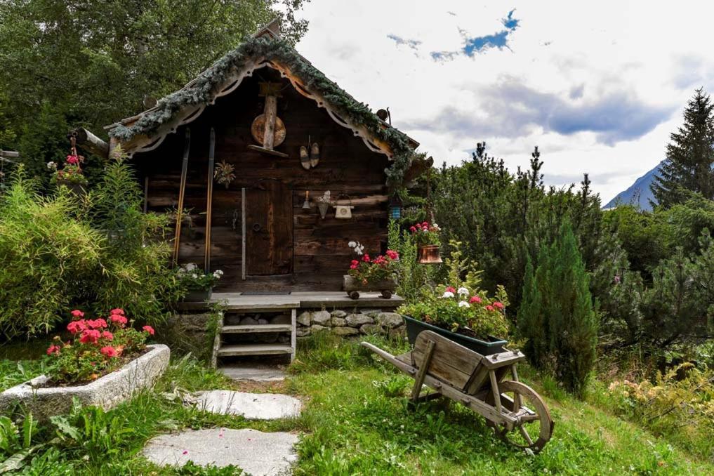 Hotel Les Chalets De Philippe Avec Jacuzzis Privatifs Chamonix Exterior foto
