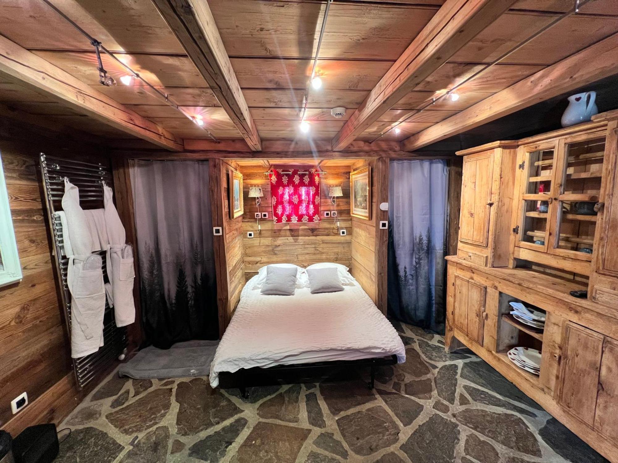 Hotel Les Chalets De Philippe Avec Jacuzzis Privatifs Chamonix Exterior foto